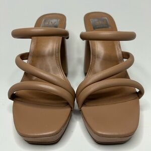 DV Dolce Vita Pyro Nude/Beige Open Toe Dressy Platform Sandal Heels Size 8